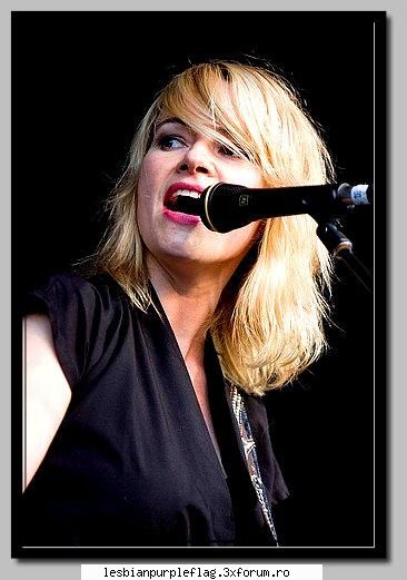 alice e hot  :nod:  :nod:  :nod:  :nod:  :nod:  :rusine:  :rusine:  :rusine:  :rusine: 
doamne