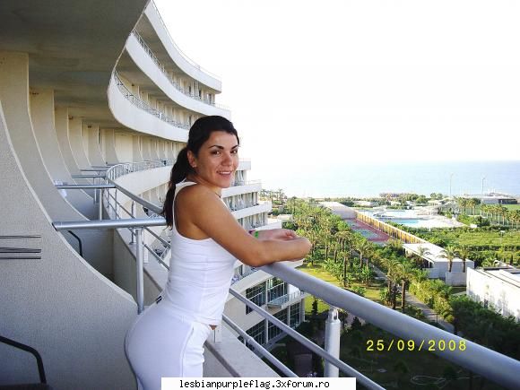 un nou interviu la ziare.com realizat cu andreea ghinea; necesita (se face foarte usor,  gazeta de