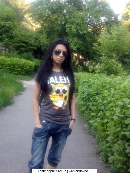 Poze cu voi! - this is me :) sunt noua pe aici :P - Bine ai venit!
