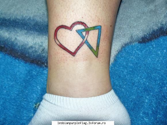 Tatuaje/piercings - ce parere avetzi despre tatuajul asta?:P - Primele experiente .